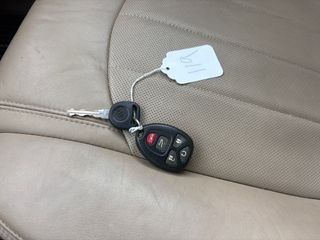 2012 Buick Enclave Leather - Interior Steering Wheel With Keys Image